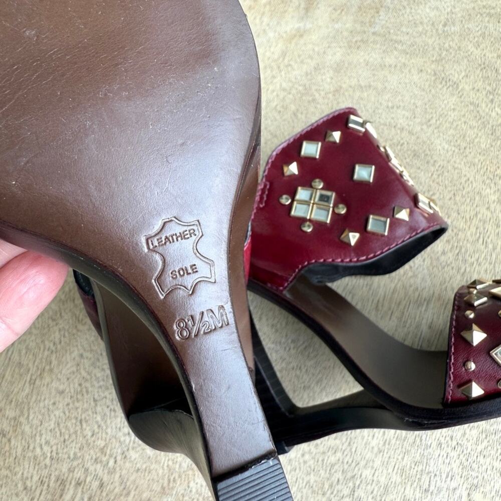 NWOT/Box TORY BURCH Kingsbridge Studded Wedge‎ Sandals Burgundy Gold 8.5 Leather - Picture 8 of 10